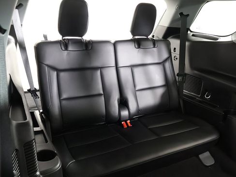 Used 2023 Ford Explorer XLT w/ Equipment Group 202A image 33