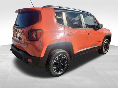 Used 2017 Jeep Renegade Trailhawk image 6