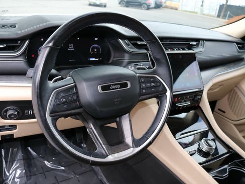 Used 2021 Jeep Grand Cherokee L Limited w/ Luxury Tech Group II image 21