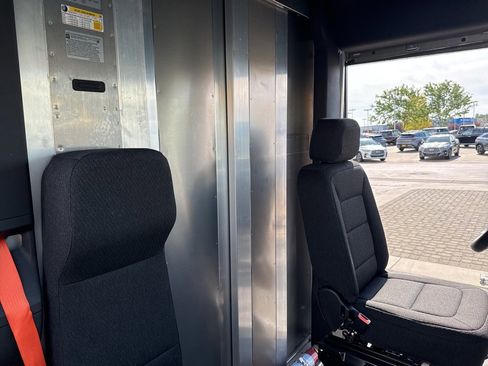 New 2025 Chevrolet Brightdrop 400 w/ Battery Pack, Max Range image 17