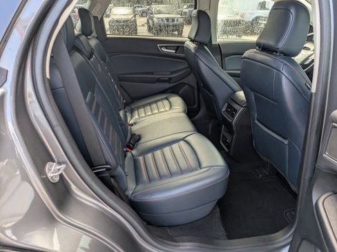 Used 2023 Ford Edge SEL w/ Sport Appearance Package AWD/4WD image 17