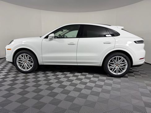 Certified 2026 Porsche Cayenne Coupe AWD/4WD image 2