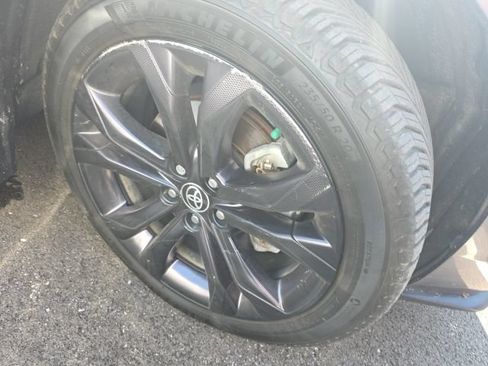 Used 2022 Toyota Sienna XSE w/ XSE Plus Package FWD image 4