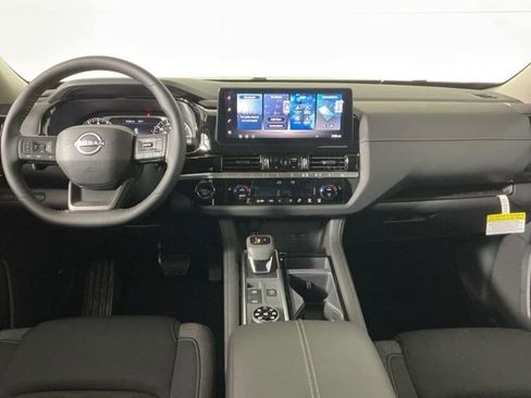 New 2026 Nissan Pathfinder SV image 11