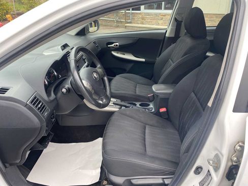 Used 2013 Toyota Corolla S w/ Premium Pkg FWD image 9