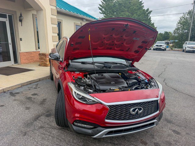 Used 2018 INFINITI QX30 Premium w/ Cargo Package AWD/4WD image 23