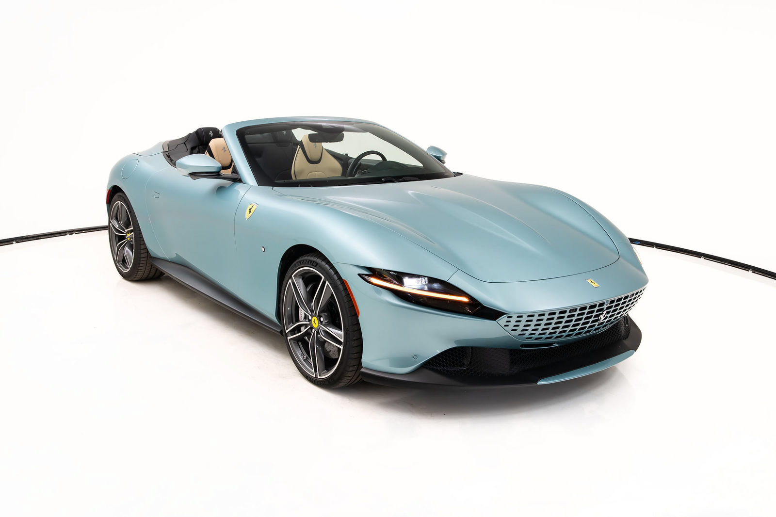 Certified 2024 Ferrari Roma Spider RWD image 1