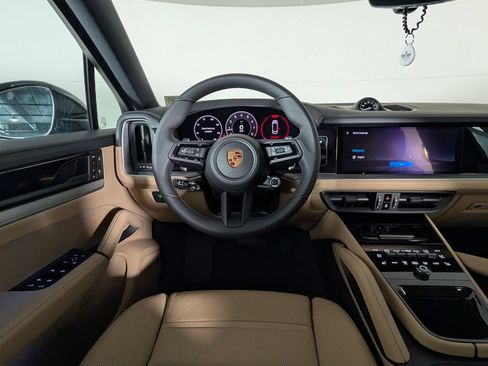 New 2026 Porsche Cayenne Coupe AWD/4WD image 21