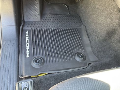 Used 2024 Toyota Tacoma TRD Off-Road AWD/4WD image 17