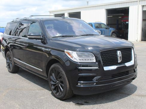 Used 2020 Lincoln Navigator L Reserve AWD/4WD image 8