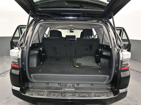 Used 2018 Toyota 4Runner SR5 image 15