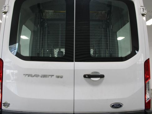 Used 2018 Ford Transit 150 XL RWD image 4