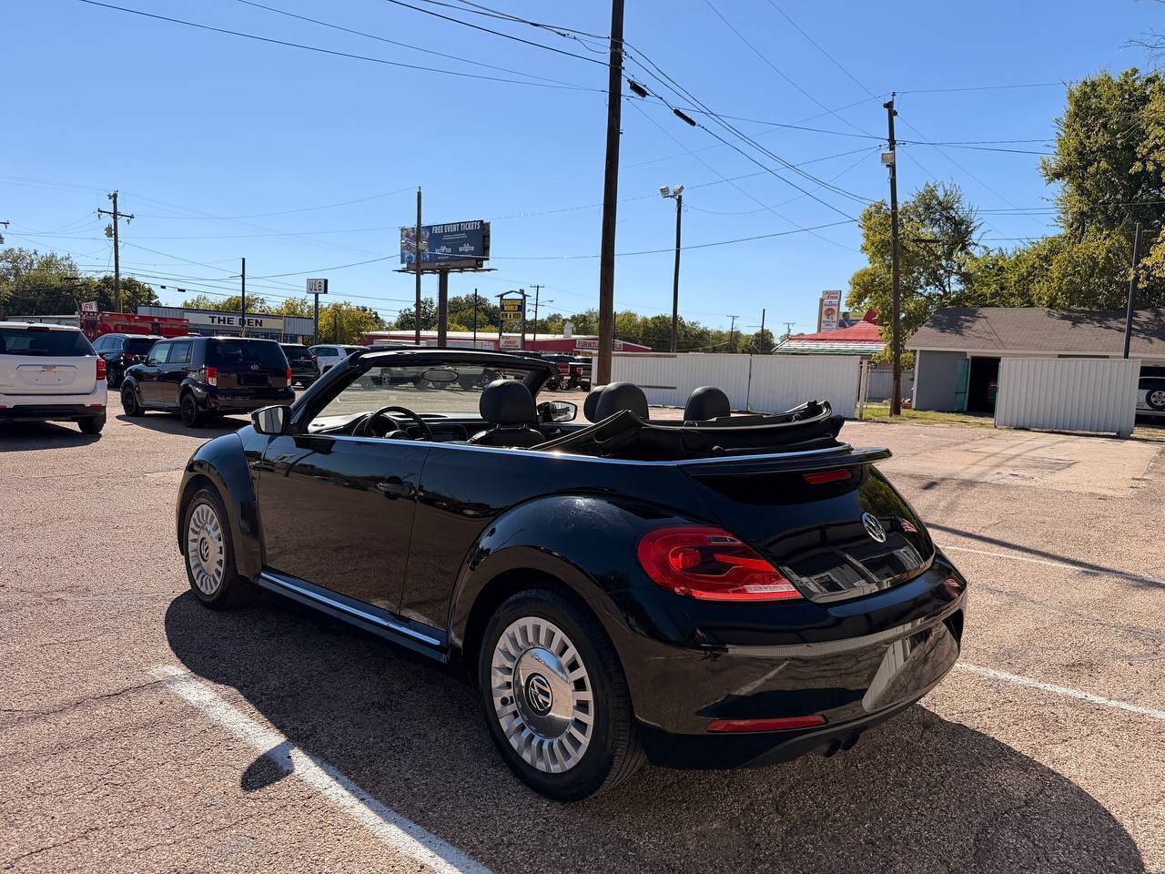 Used 2014 Volkswagen Beetle 1.8T FWD image 13