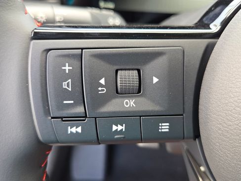 New 2026 Nissan Kicks SR w/ SR Premium Package FWD image 24