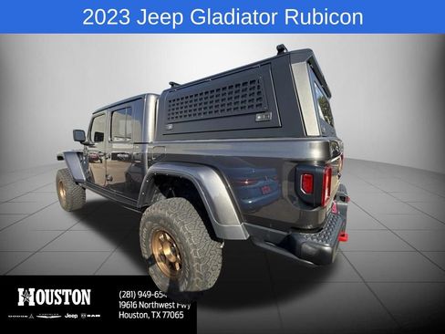 Used 2023 Jeep Gladiator Rubicon w/ Cold Weather Group AWD/4WD image 7