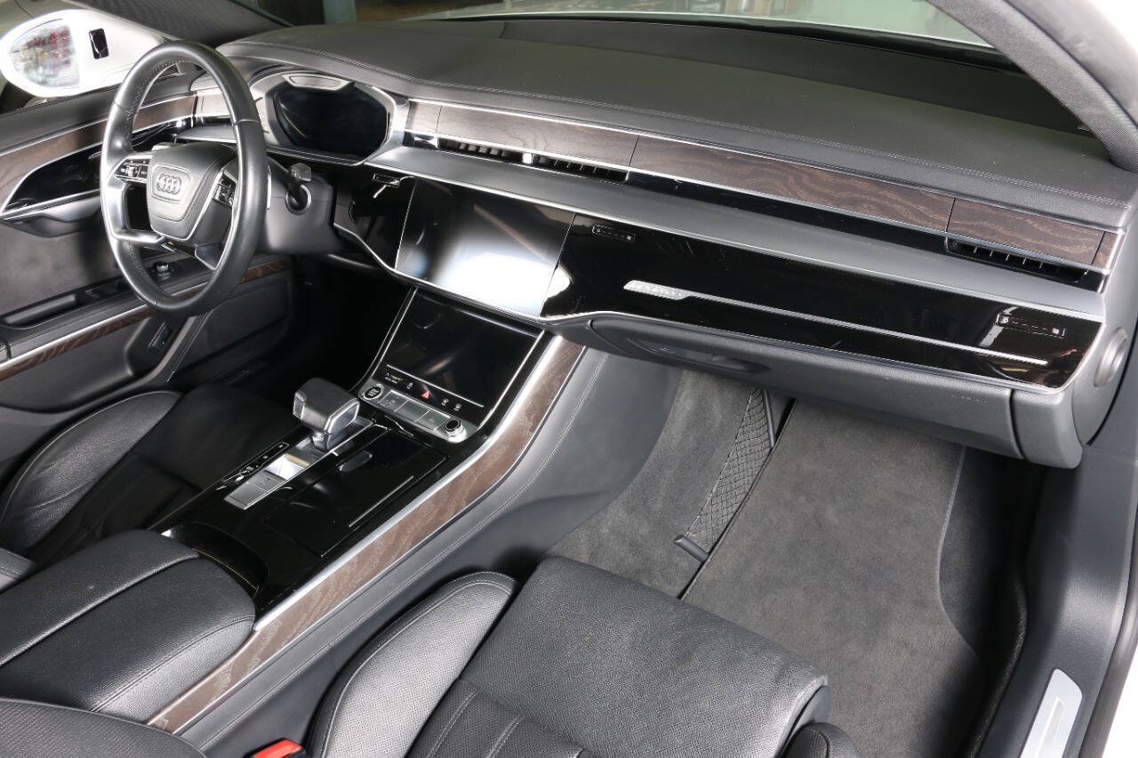 Used 2022 Audi A8 L 3.0T AWD/4WD image 3