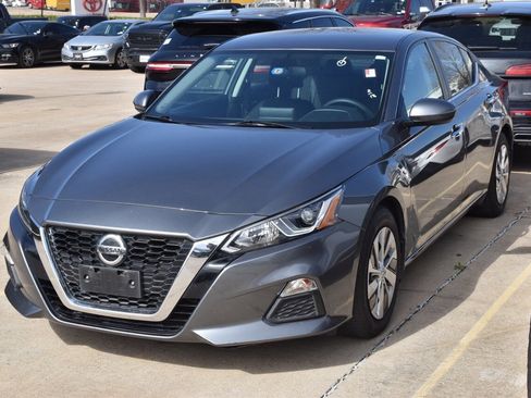Used 2020 Nissan Altima 2.5 S image 1