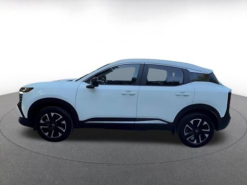 Used 2026 Nissan Kicks SV w/ Cold Weather Package AWD/4WD image 9