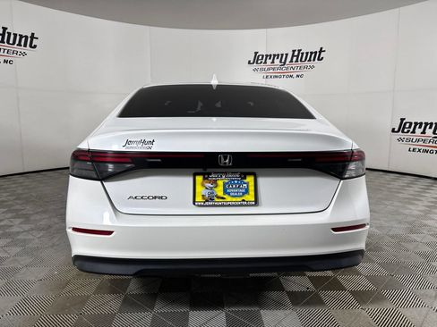 Used 2023 Honda Accord EX image 5