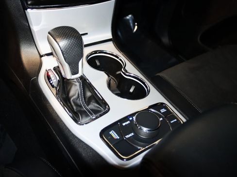 Used 2021 Jeep Grand Cherokee SRT w/ Trailer Tow Group IV image 36