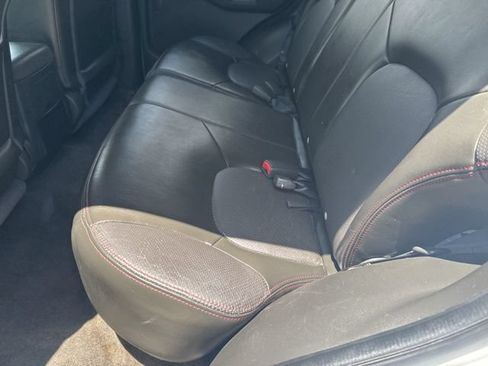 Used 2012 Nissan Xterra PRO-4X w/ Pro-4x Leather Pkg AWD/4WD image 32