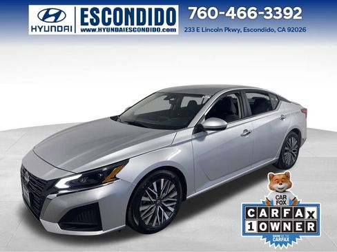 Used 2023 Nissan Altima 2.5 SV image 1