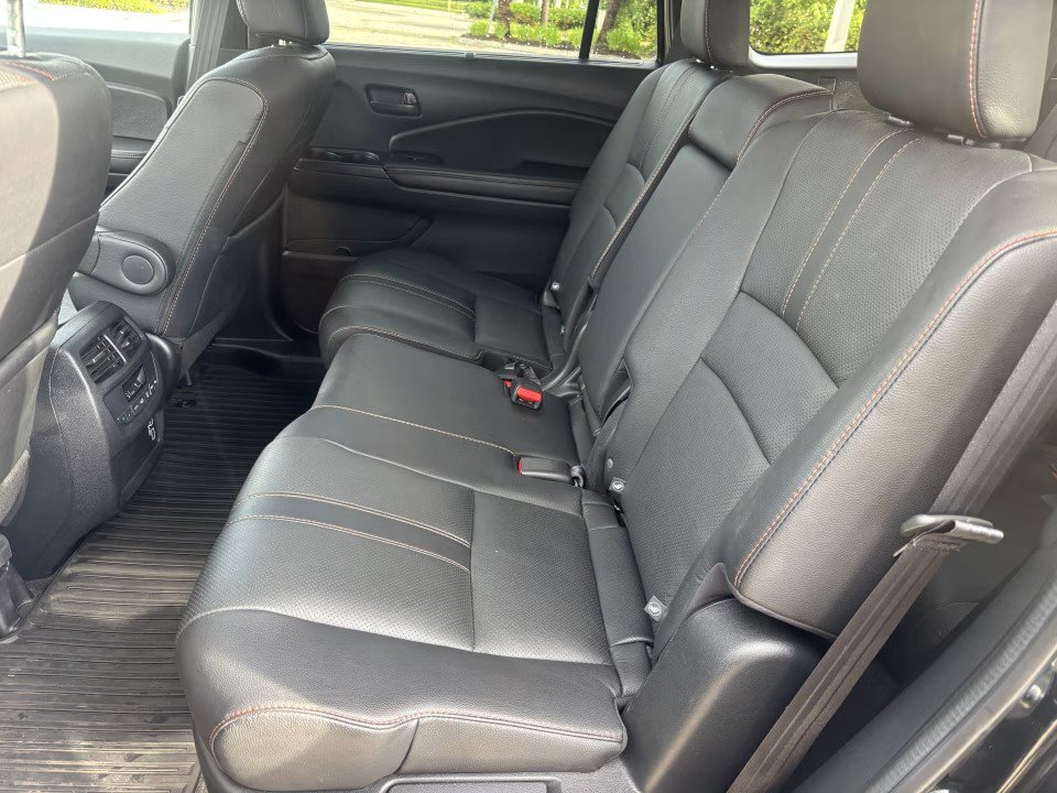 Used 2022 Honda Pilot TrailSport image 18