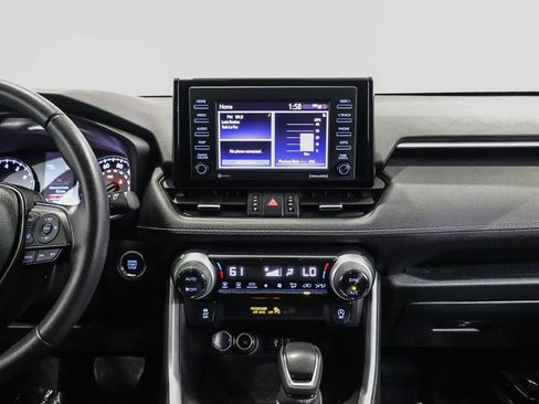 Used 2022 Toyota RAV4 XLE Premium FWD image 14