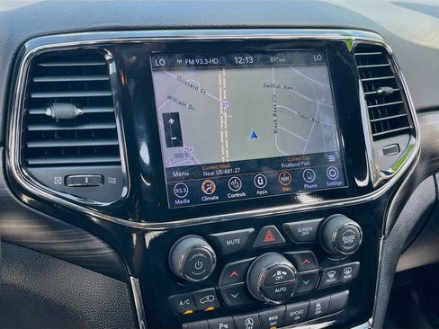 Certified 2022 Jeep Grand Cherokee Laredo X RWD image 13