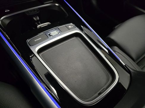 Certified 2025 Mercedes-Benz GLB 250 4MATIC image 40