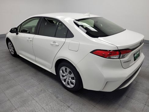 Used 2020 Toyota Corolla LE FWD image 3