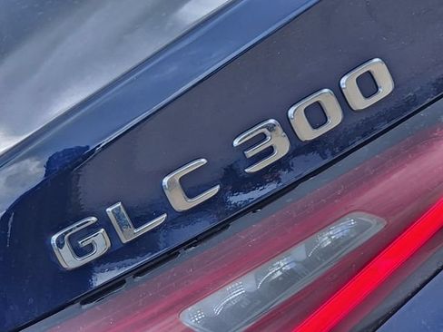 Used 2024 Mercedes-Benz GLC 300 4MATIC image 11