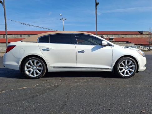 Used 2016 Buick LaCrosse Premium w/ Driver Confidence Package #1 FWD image 18