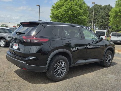 Used 2024 Nissan Rogue S image 3