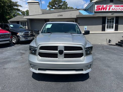 Used 2017 RAM 1500 Express w/ Express Value Package RWD image 3