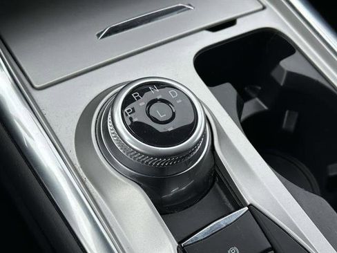 Used 2022 Ford Explorer XLT w/ Equipment Group 202A image 20