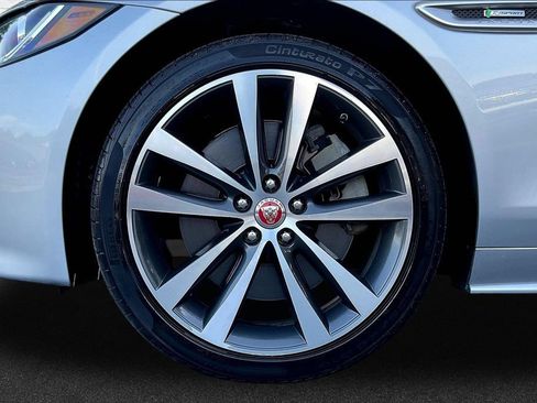 Used 2017 Jaguar XE R-Sport AWD/4WD image 31
