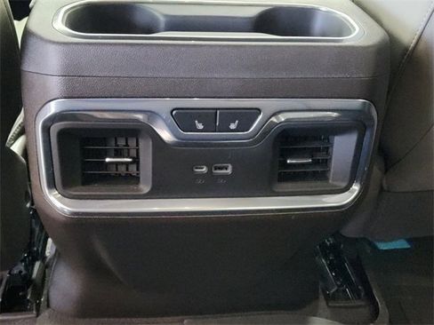 Used 2022 GMC Sierra 1500 SLT image 12