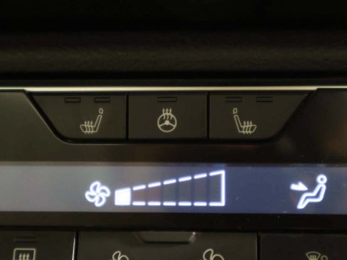 Used 2023 Nissan Sentra SR w/ SR Premium Package FWD image 43