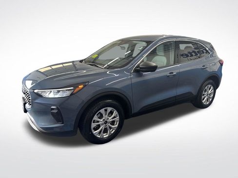 Certified 2023 Ford Escape Active AWD/4WD image 2