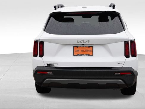 Certified 2023 Kia Sorento S AWD/4WD image 6