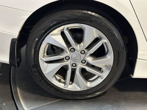Used 2019 Honda Accord LX image 16