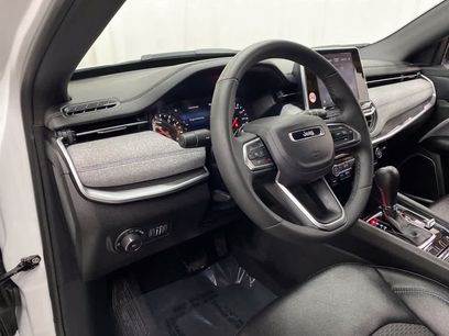 Used 2025 Jeep Compass Latitude