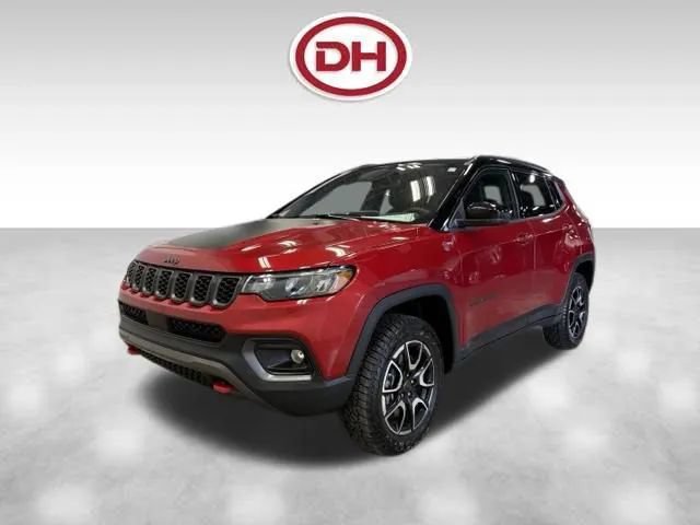 Used 2025 Jeep Compass Trailhawk w/ Trailhawk Convenience Group AWD/4WD image 10