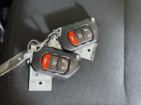 Used 2021 Jeep Gladiator Sport AWD/4WD image 33