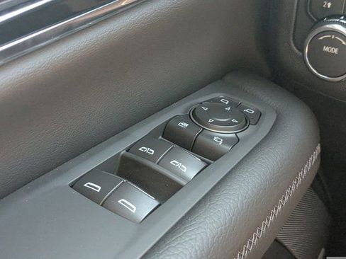 Used 2026 GMC Yukon Denali w/ Denali Reserve Package AWD/4WD image 20