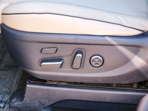 Used 2023 Hyundai Palisade Limited FWD image 25