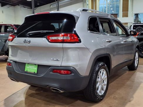 Certified 2016 Jeep Cherokee Latitude w/ Cold Weather Group image 6