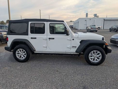 Used 2023 Jeep Wrangler Unlimited Sport AWD/4WD image 2