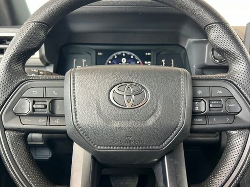 Certified 2025 Toyota Tacoma SR5 image 27